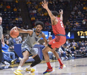 NOTEBOOK: Sean McNeil gets hot in second half of WVU's win vs. Youngstown State